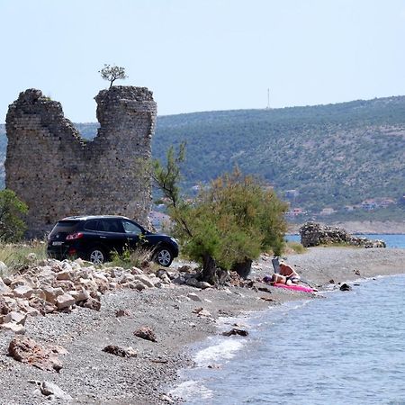 Apartments With A Parking Space Starigrad, Paklenica - 6618 Esterno foto