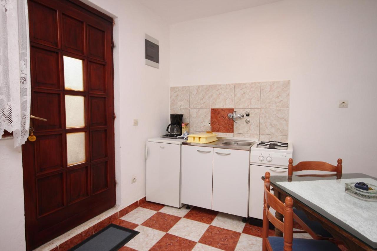 Apartments With A Parking Space Starigrad, Paklenica - 6618 Esterno foto